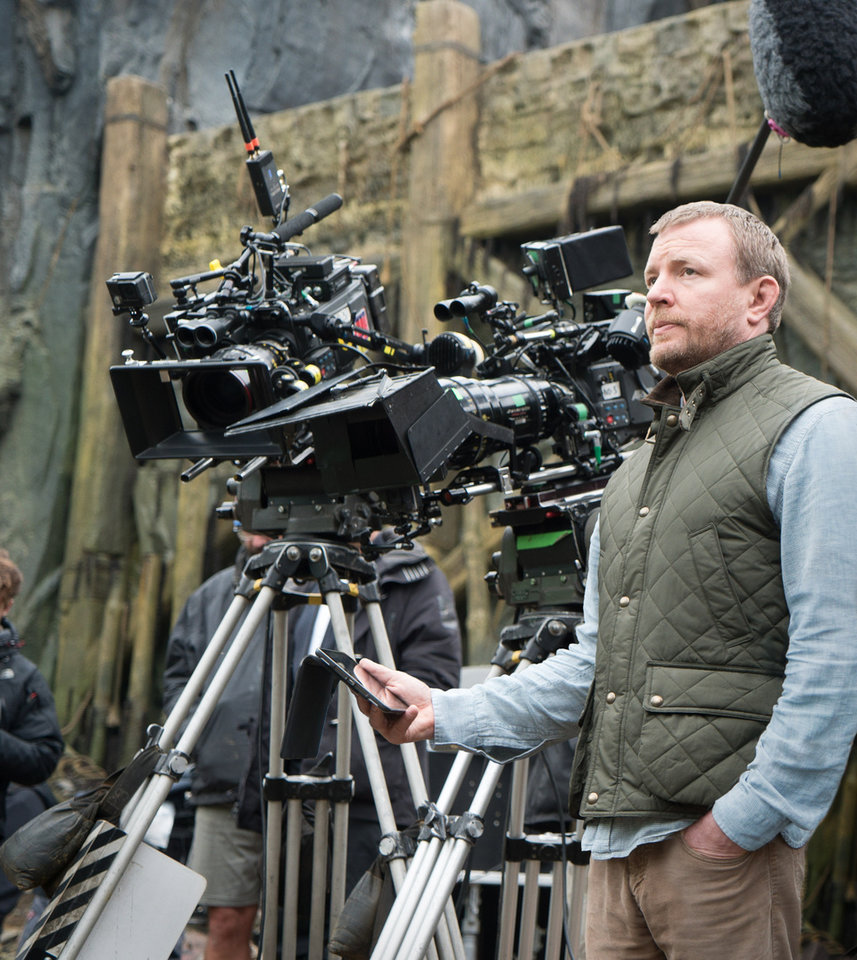 GUY RITCHIE: Cineasta Inglês Adora Inovar e Provocar – Cinemarcoblog
